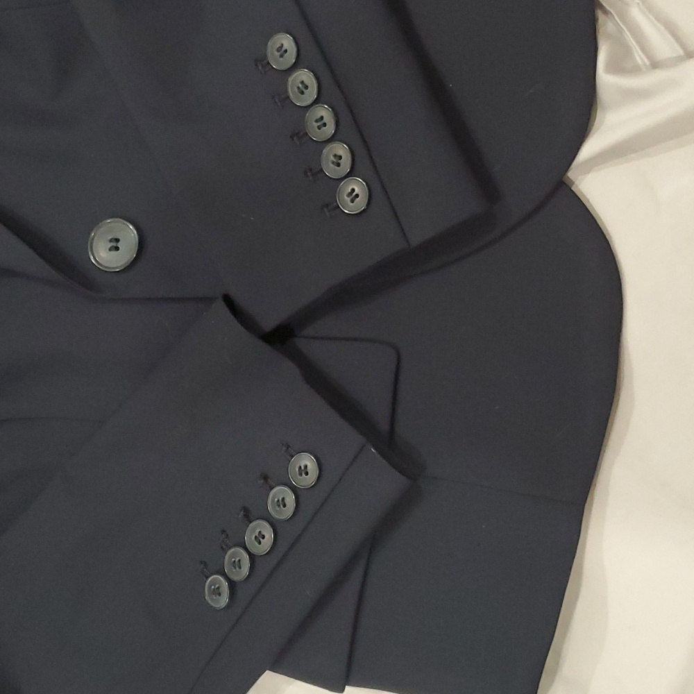 Blazer - Picture 4 of 7